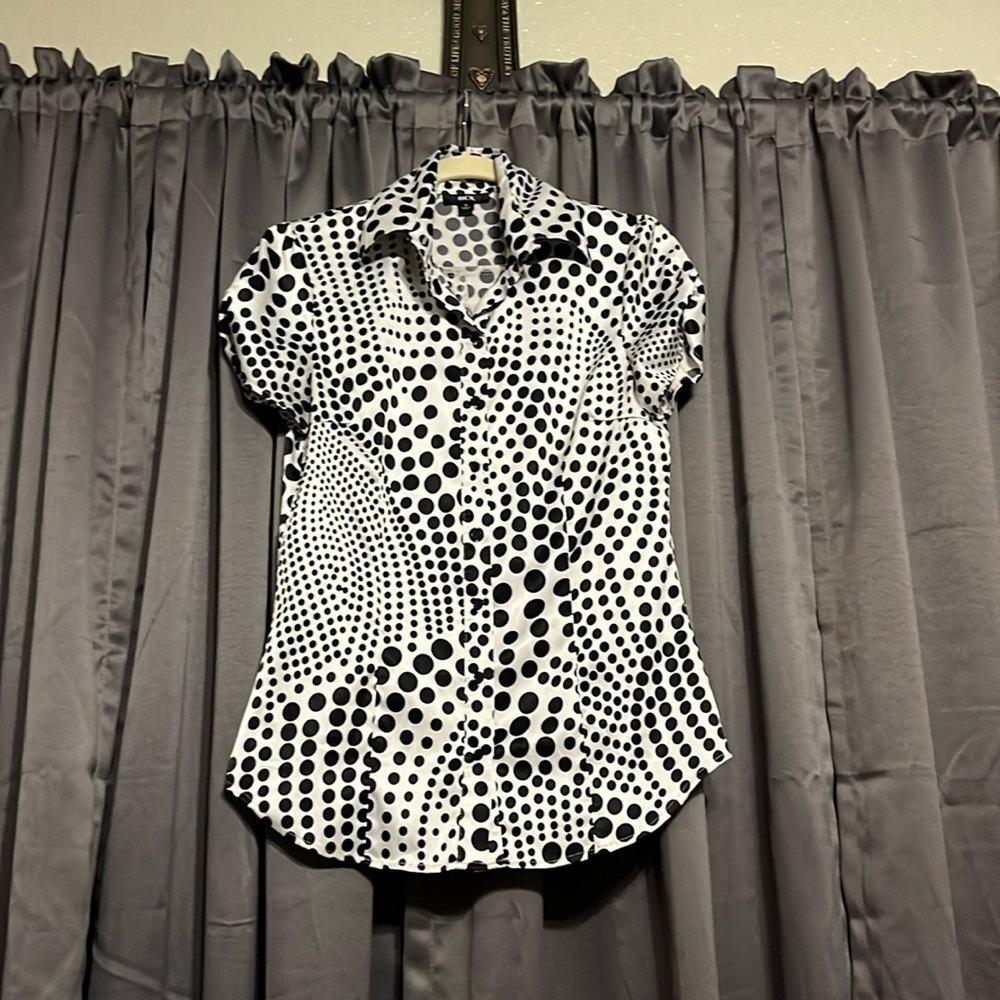 Black-and-white blouse